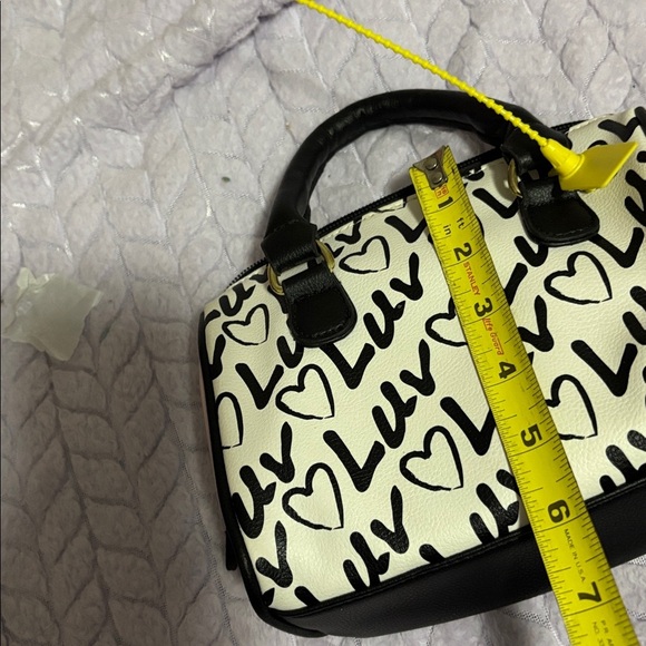 Betsey Johnson Black and White 'Luv' Cosmetic Bag - Picture 7 of 8